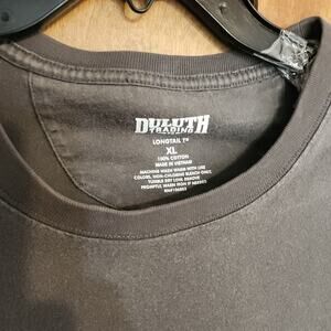 8.  Duluth Men's Longtail T-Shirt Size XL